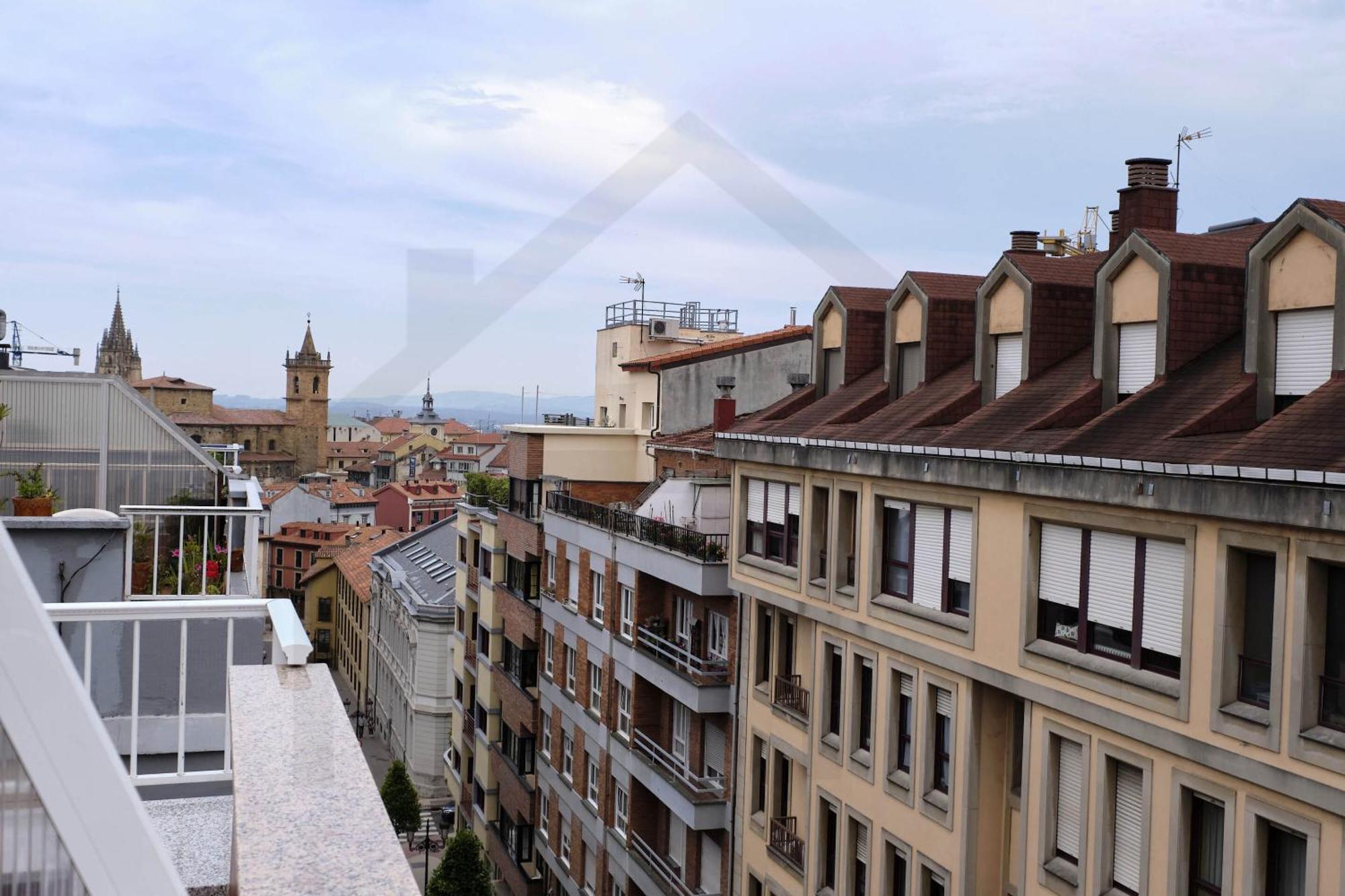 Atico Quintana I - Con Terraza, Vistas A La Ciudad, En El Centro, Con Wifi Y Garaje Apartman Oviedo Kültér fotó