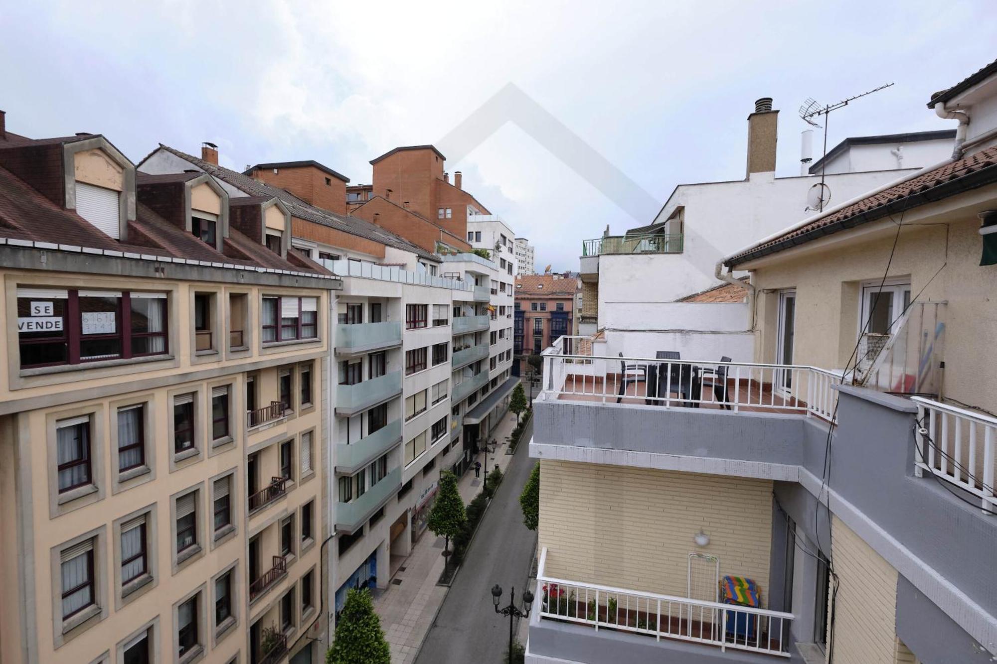 Atico Quintana I - Con Terraza, Vistas A La Ciudad, En El Centro, Con Wifi Y Garaje Apartman Oviedo Kültér fotó