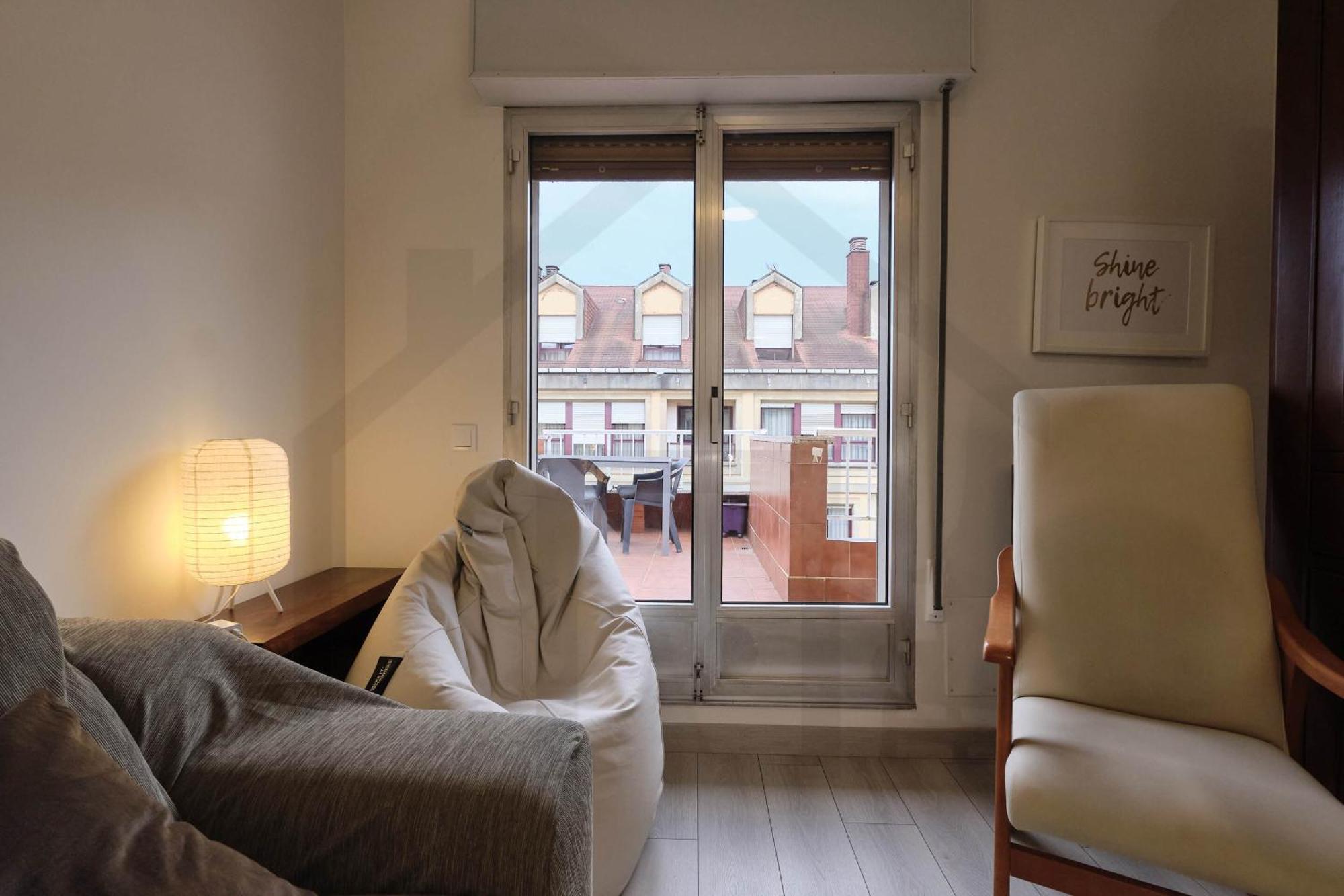 Atico Quintana I - Con Terraza, Vistas A La Ciudad, En El Centro, Con Wifi Y Garaje Apartman Oviedo Kültér fotó