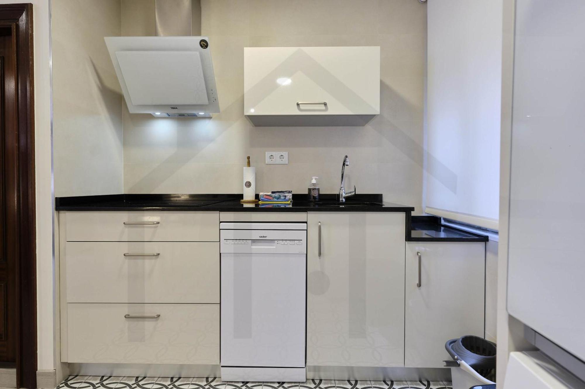 Atico Quintana I - Con Terraza, Vistas A La Ciudad, En El Centro, Con Wifi Y Garaje Apartman Oviedo Kültér fotó