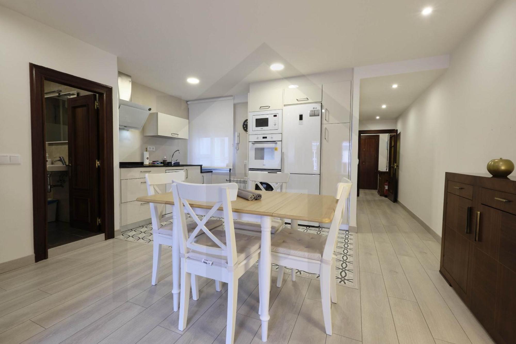Atico Quintana I - Con Terraza, Vistas A La Ciudad, En El Centro, Con Wifi Y Garaje Apartman Oviedo Kültér fotó
