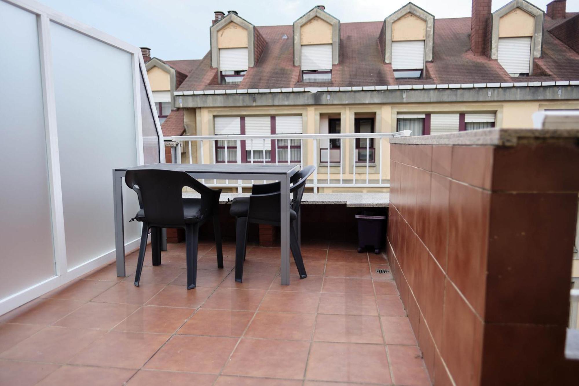 Atico Quintana I - Con Terraza, Vistas A La Ciudad, En El Centro, Con Wifi Y Garaje Apartman Oviedo Kültér fotó