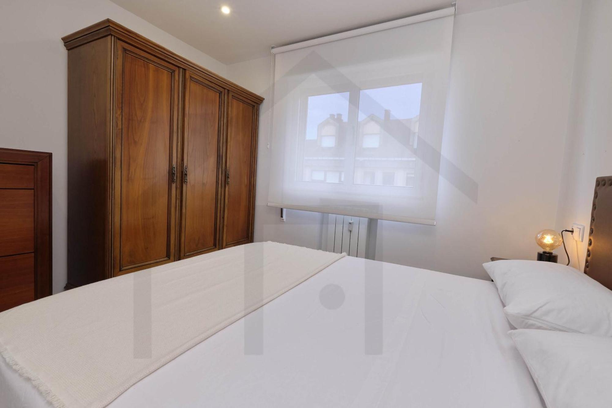 Atico Quintana I - Con Terraza, Vistas A La Ciudad, En El Centro, Con Wifi Y Garaje Apartman Oviedo Kültér fotó